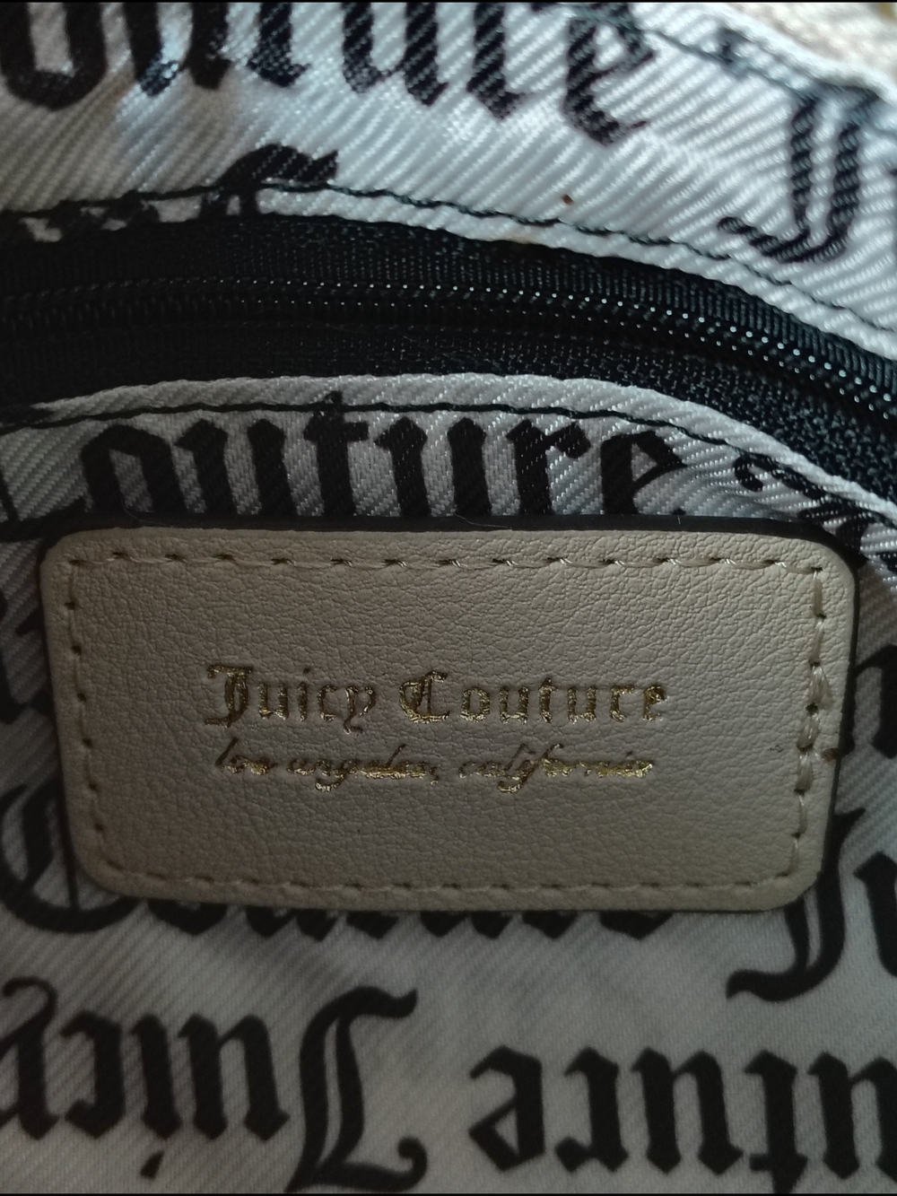 Juicy Couture Blush Pink Shoulder Bag with Gold Chain Accent - Picture 3 of 9